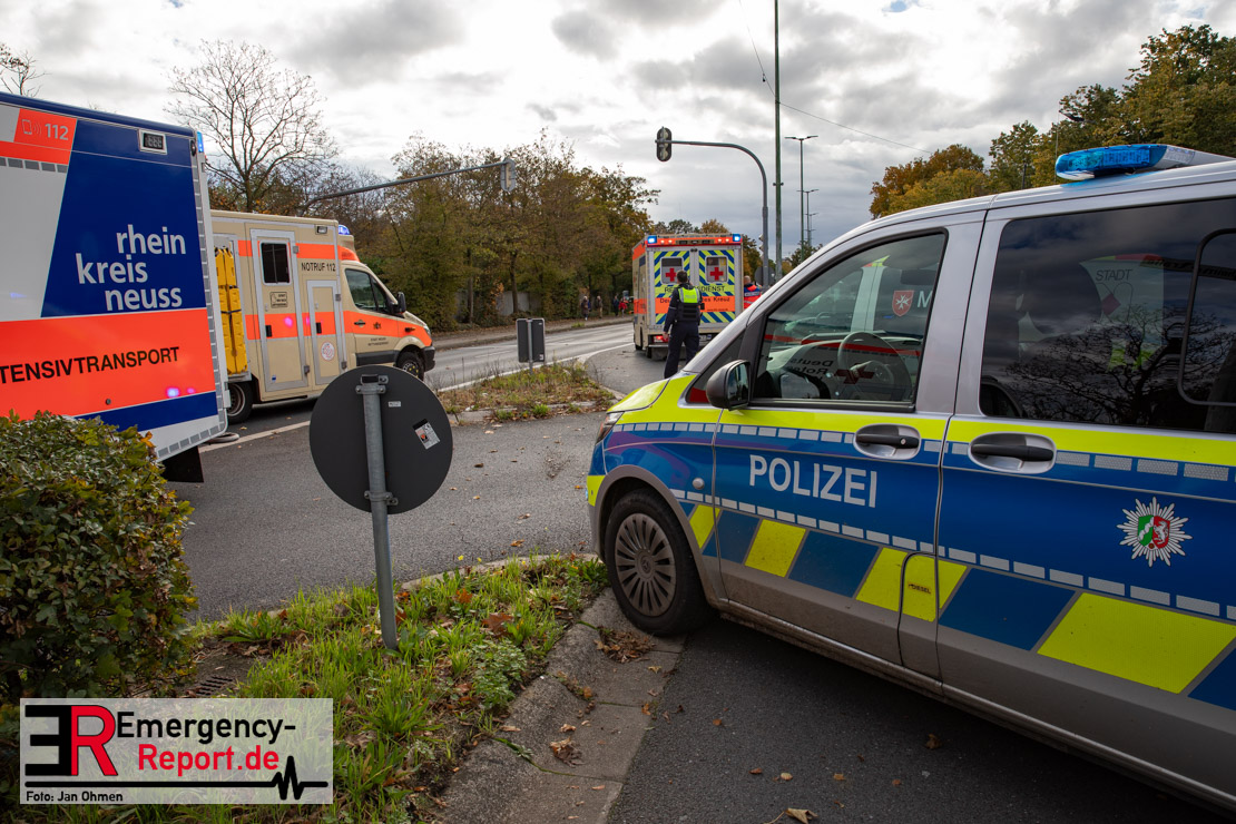 Neuss Reuschenberg Schwerer Unfall Zwischen