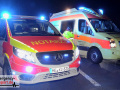 Schwerer Unfall: PKW überschlug sich nach Kollision und blieb au Schwerer Unfall: PKW überschlug sich nach Kollision und blieb au