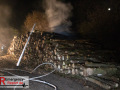 02.03.2021  - Neuss brennender Holzstapel