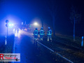 09.11.2025_Dormagen_schwerer_Verkehrsunfall_PKW_gegen_Baum_lebensgefahr 09.11.2025_Dormagen_schwerer_Verkehrsunfall_PKW_gegen_Baum_lebensgefahr