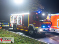 09.11.2025_Dormagen_schwerer_Verkehrsunfall_PKW_gegen_Baum_lebensgefahr 09.11.2025_Dormagen_schwerer_Verkehrsunfall_PKW_gegen_Baum_lebensgefahr