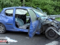 Schwerer Unfall zwischen 2 Autos - Fahrerin schwer verletzt - Ku