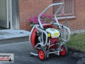 Motorroller brannte vor einem Mehrfamilienhaus in voller Ausdehn