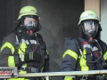 Balkonbrand im 1. OG eines Mehrfamilienhauses - Feuerwehr verhin