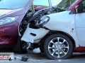 Schwerer Unfall zwischen 3 Autos - 6 Personen wurden verletzt