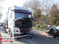 20.01.2026_Neuss_Frontalunfall_PKW_gegen_LKW_eingeklemmt_lebensgefahr