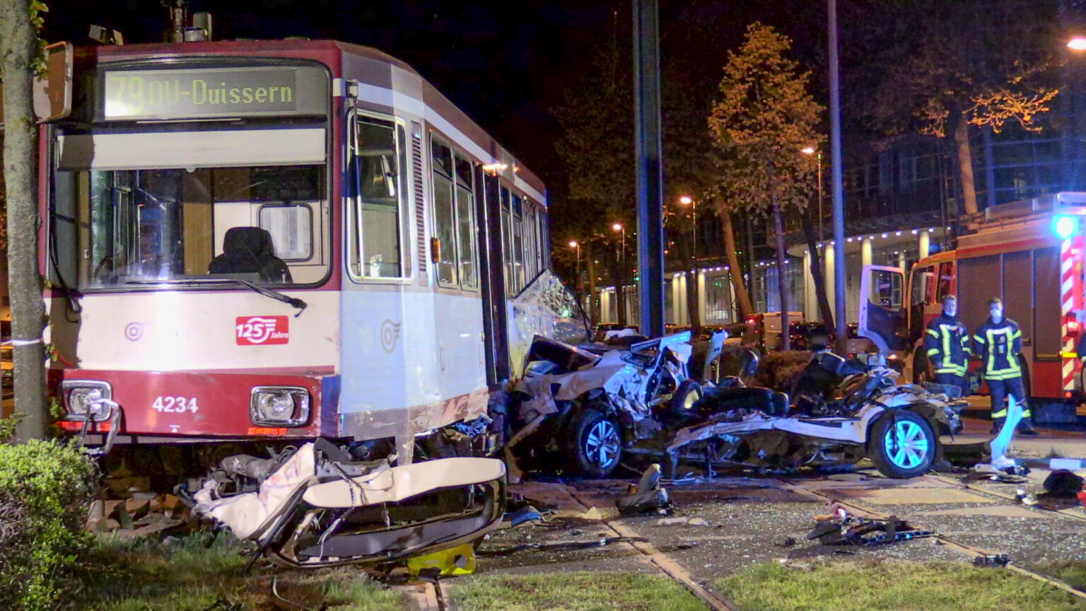 27.04.2021 Düsseldorf Wersten Tödlicher Unfall